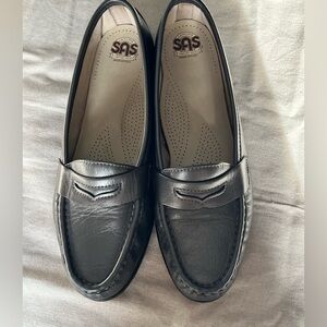 SAS pewter metallic Leather Slip-On Shoes size 8